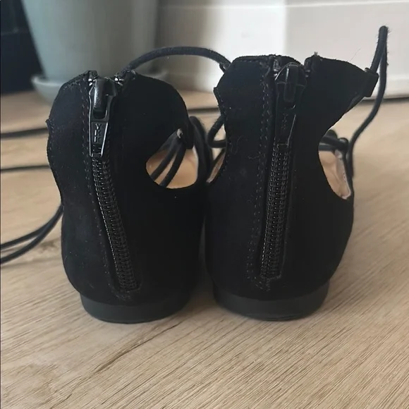 Beautiful EXPRESS Women's Black Lace-Up Ballet Flats - Picture 8 of 9